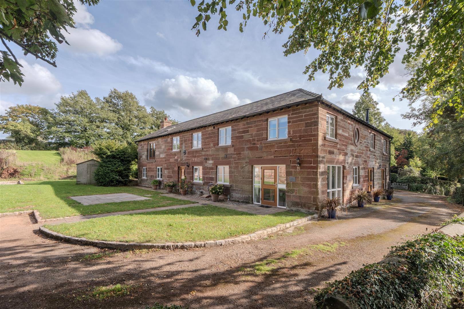 5 bedroom  House for Sale in Utkinton